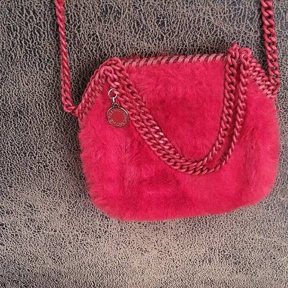 Chic Red Faux Fur Shoulder Bag - Picture 1 of 5